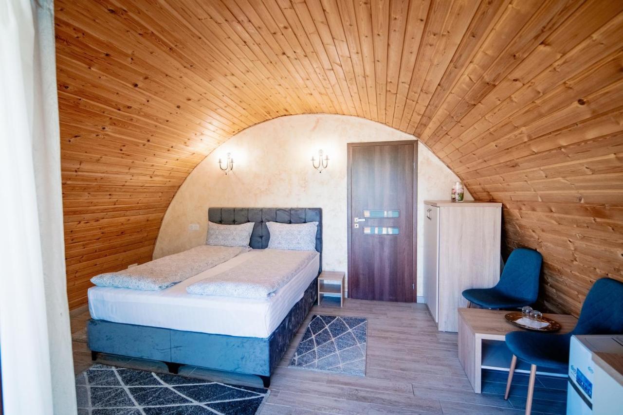 Montana Garden Hotel Rasinari Bagian luar foto